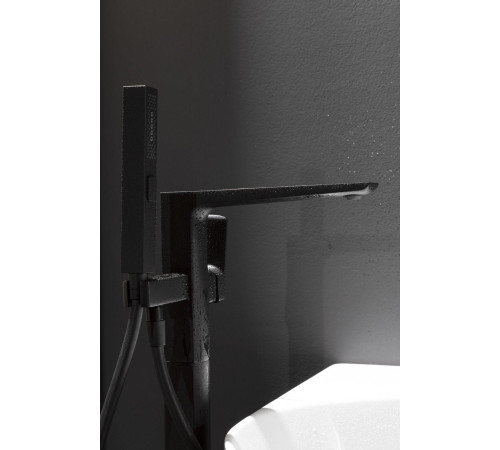 Смеситель для ванны Allen Brau Infinity 5.21009-31 (с внутренней частью) черный матовый