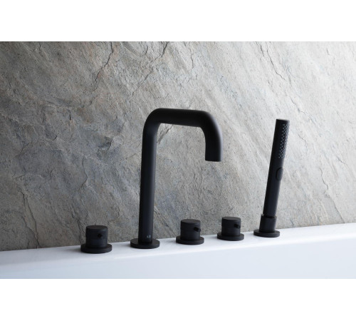 Смеситель на борт ванны Allen Brau Priority 5.31007-31 (с внутренней частью) черный матовый